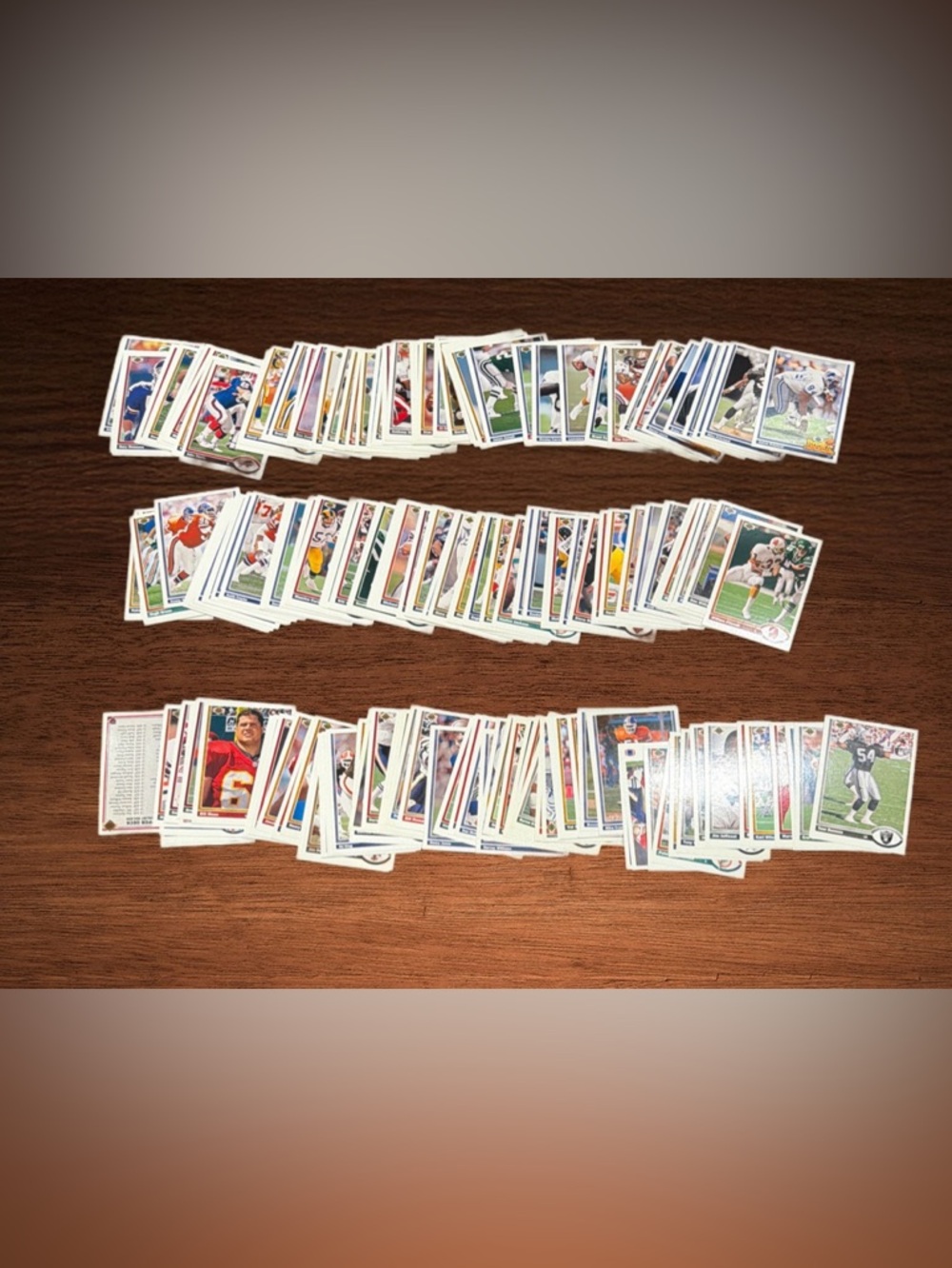 UPPER DECK NFL FOOTBALL 1991. BOX w/177 cards.